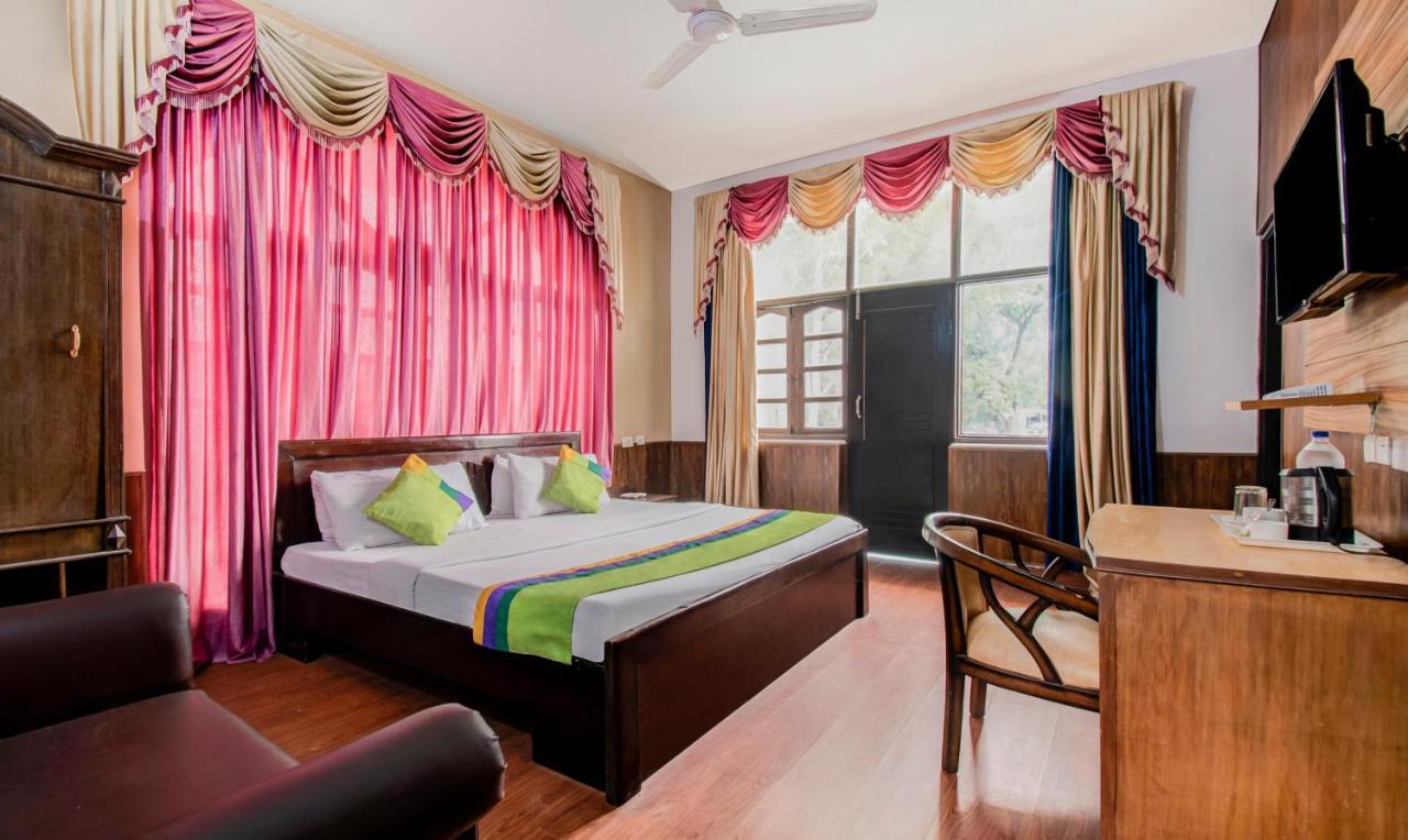 Hotel Itsy By Treebo - Jungle View Retreat à Dehradun Extérieur photo