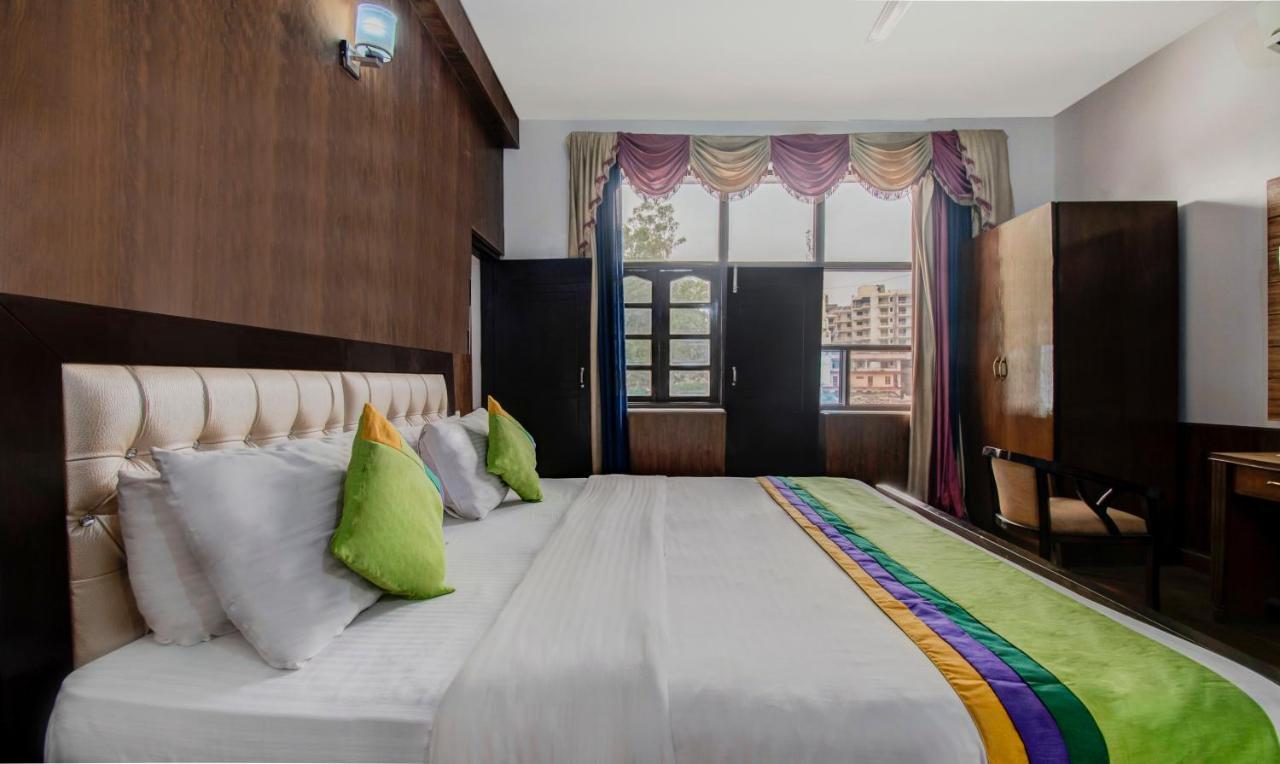 Hotel Itsy By Treebo - Jungle View Retreat à Dehradun Extérieur photo