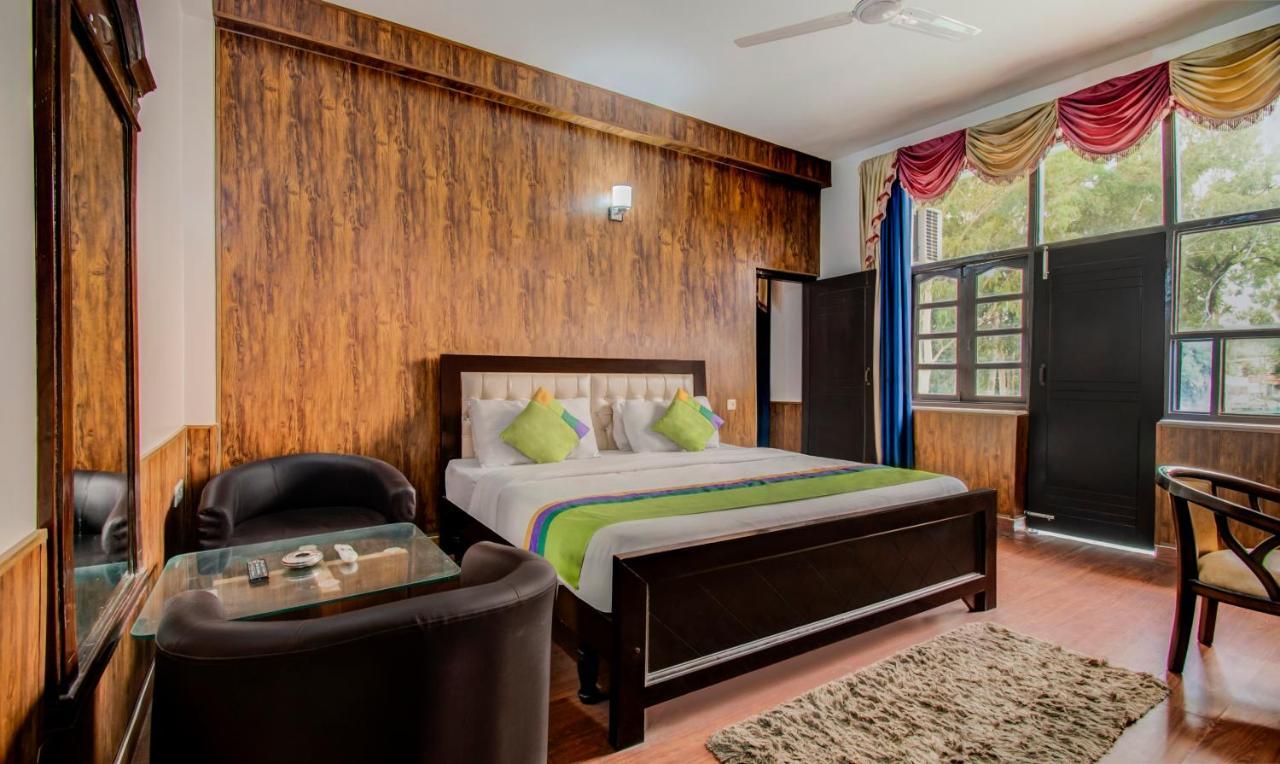Hotel Itsy By Treebo - Jungle View Retreat à Dehradun Extérieur photo